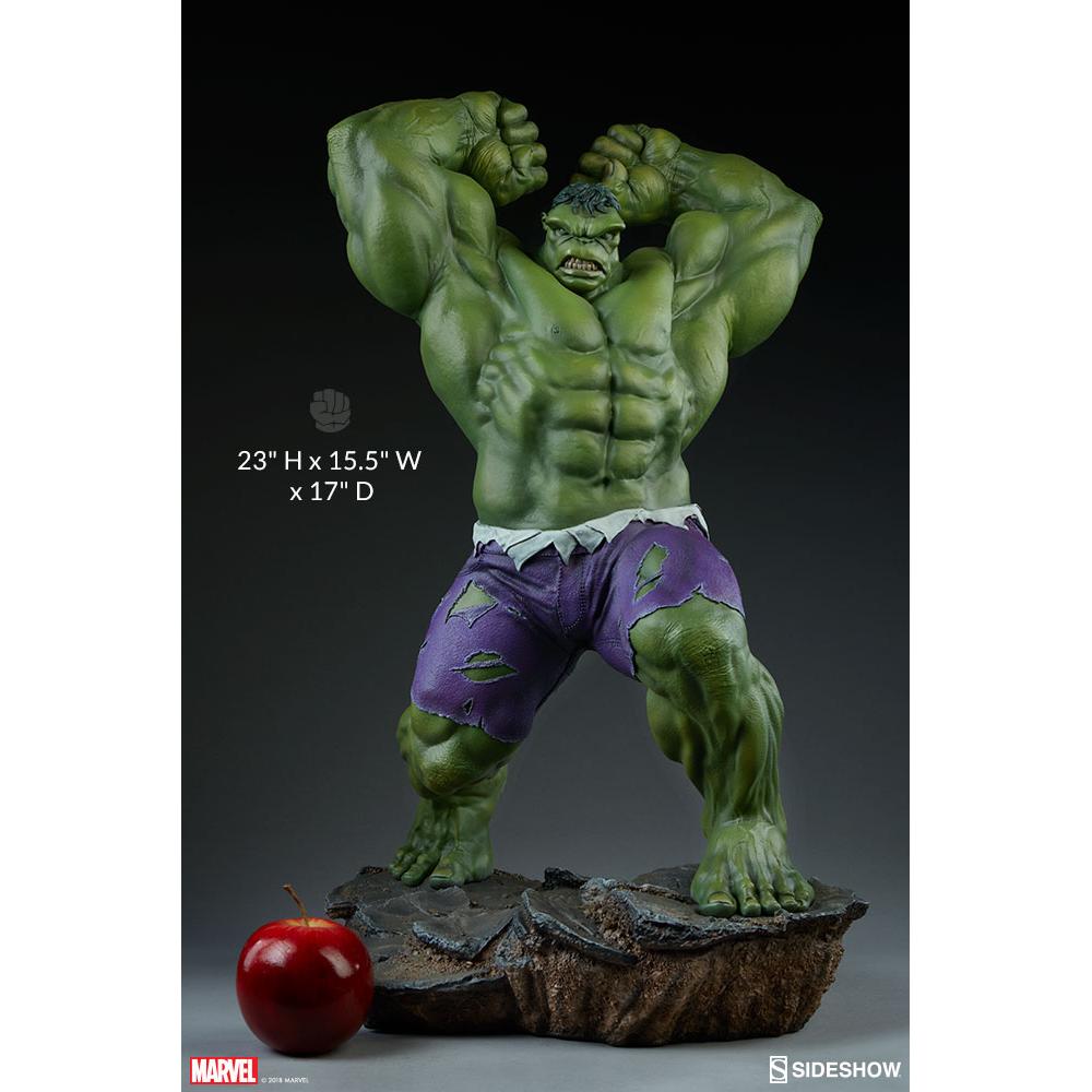 Hulk Statue